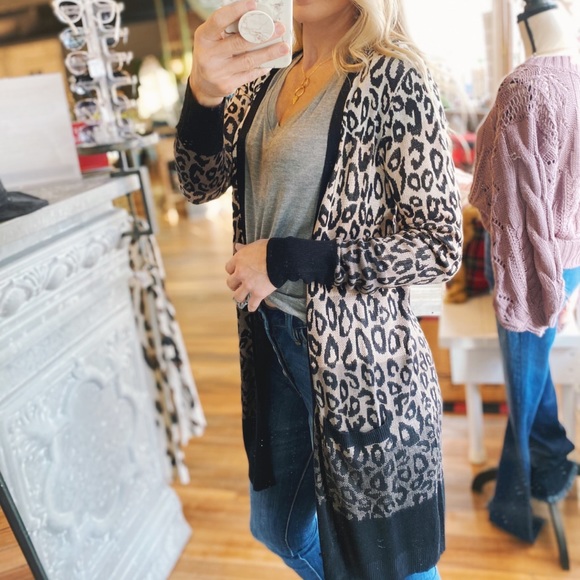 FEEL THE ROAR LEOPARD PRINT OMBRE' CARDIGAN - Picture 6 of 6